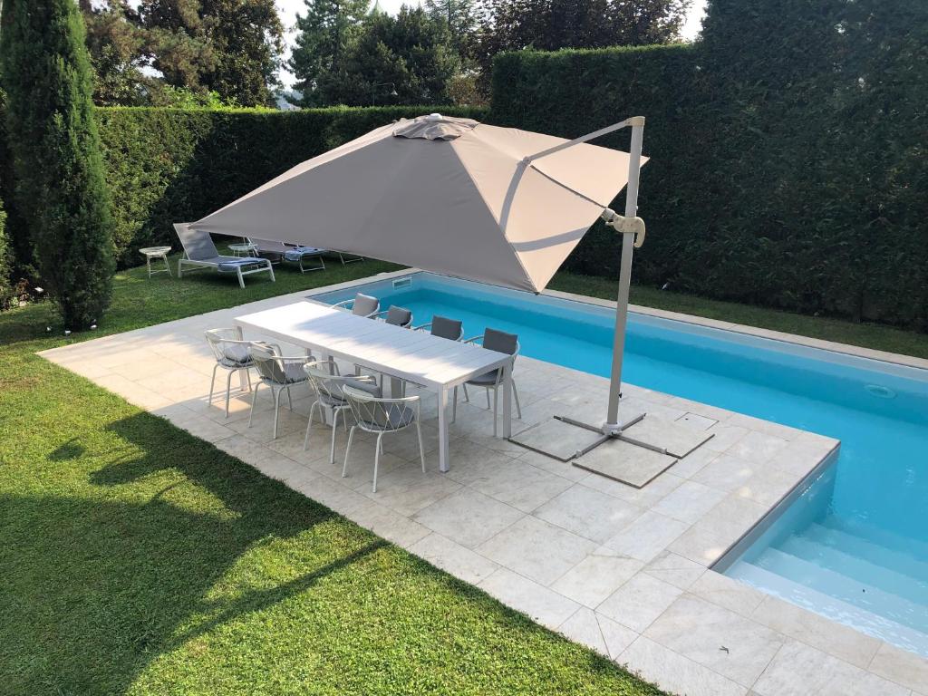 Pool9